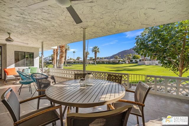 2420 Paseo Del Rey, Palm Springs CA: https://media.crmls.org/mediaz/82cb6c24-fbc3-4031-8c1b-e78973665f3b.jpg