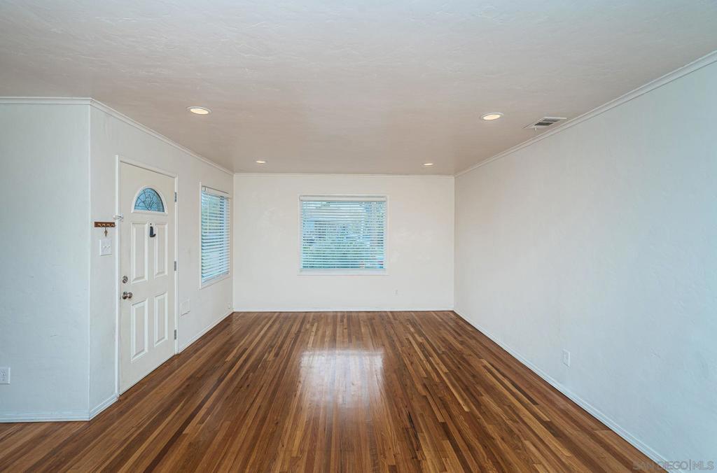 4954 63rd - photo 10