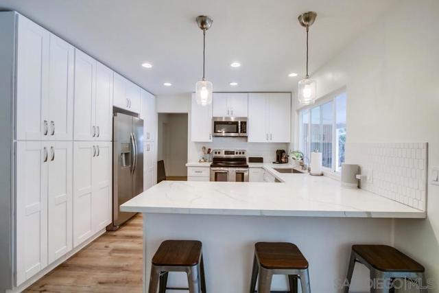 16820 Orchard Bend Rd, Poway CA: https://media.crmls.org/mediaz/82cbb042-95e7-4c5e-b696-b6747038e4af.jpg