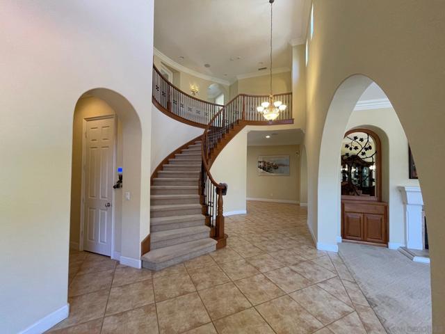 Image 2 of 6 For 4490 Rosecliff