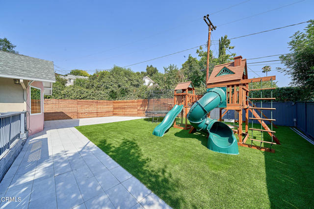 4916 Rupert Lane, La Canada Flintridge CA: https://media.crmls.org/mediaz/82ccacf3-6438-462f-bd68-6c90ea04a9fd.jpg