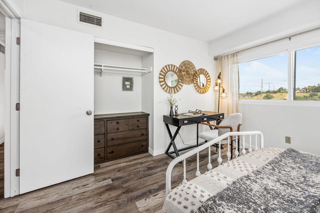 2251 Famosa Blvd - photo 14