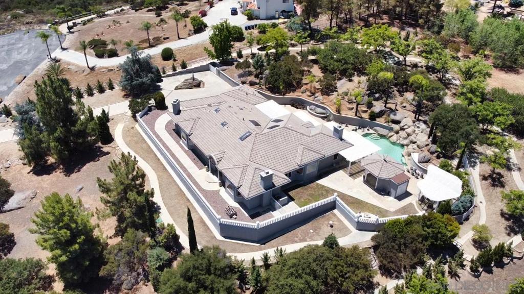 MLS #250034393SD img 8