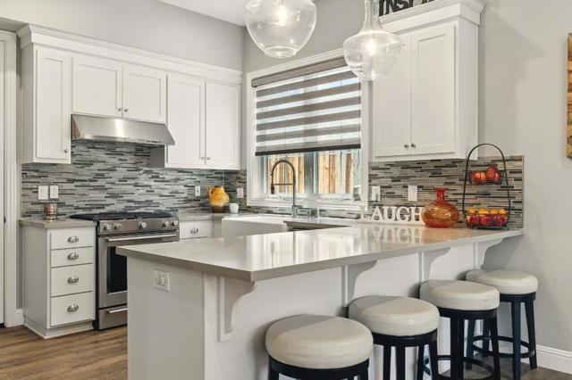 124 Barias Place, Pleasanton CA: https://media.crmls.org/mediaz/82cecfef-3496-4b25-96b7-9a3c31531033.jpg