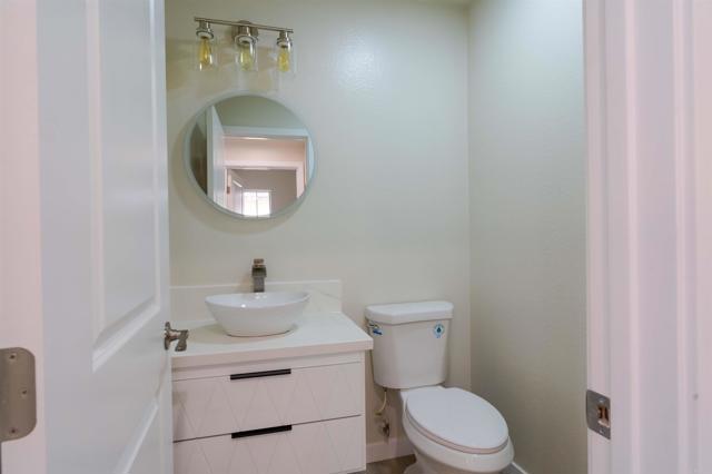 Detail Gallery Image 15 of 34 For 1295 Haglar #1,  Chula Vista,  CA 91913 - 3 Beds | 3/1 Baths