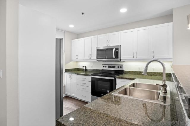427 9th Ave., San Diego CA: https://media.crmls.org/mediaz/82cf859f-f522-4c8b-a1cf-69707c2ad1d8.jpg
