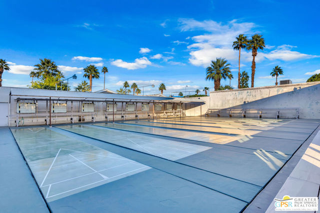 7 Lincoln, Cathedral City CA: https://media.crmls.org/mediaz/82d00972-e2a1-41eb-a1ec-f64c4a76058d.jpg