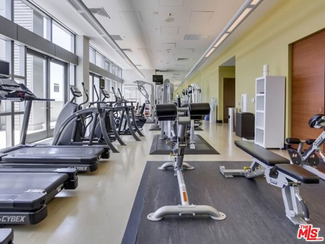 1155 S Grand Avenue, Los Angeles CA: https://media.crmls.org/mediaz/82d0ee65-0071-42be-a74c-e76e559caf9c.jpg
