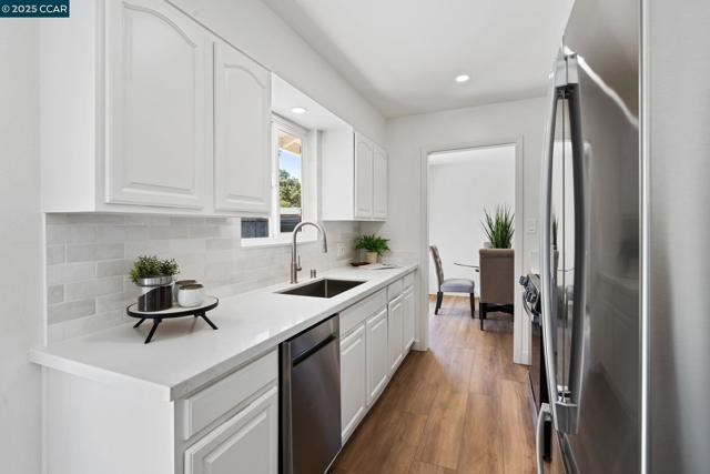 197 Hazel Dr, Pleasant Hill CA: https://media.crmls.org/mediaz/82d1e8e3-704f-4689-a12a-aa658d61ddb3.jpg