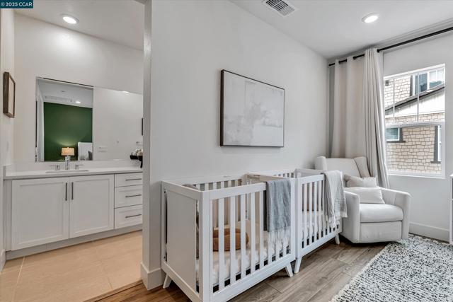 39103 Via Vicenza, San Ramon CA: https://media.crmls.org/mediaz/82d229c1-8117-45cc-8790-f205cc18f6c7.jpg