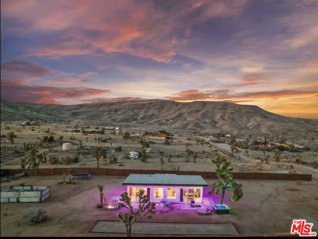 5256 William S Hart Road, Pioneertown CA: https://media.crmls.org/mediaz/82d251e4-36a3-4f59-99ad-dc522f7d15aa.jpg
