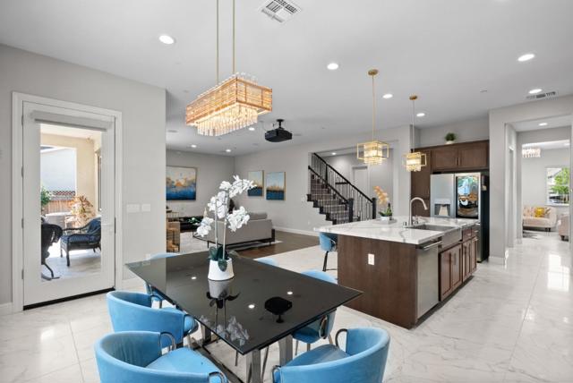 6573 Purple Crab Drive, Newark CA: https://media.crmls.org/mediaz/82d31535-a278-42c1-ae56-39416d671aab.jpg