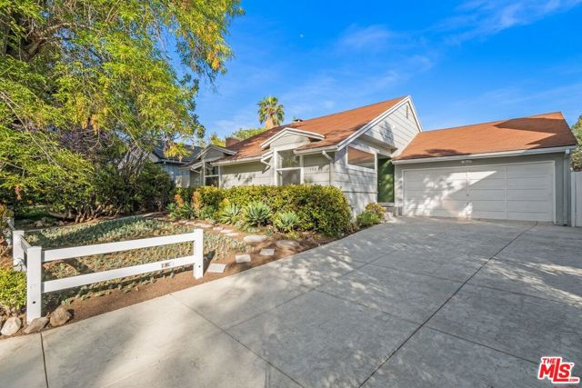 17046 Livorno Dr, Pacific Palisades, CA 90272