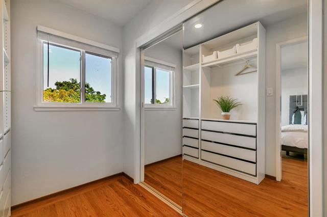 3300 Plateau Drive, Belmont CA: https://media.crmls.org/mediaz/82d58515-7dab-47c3-afb7-3b8c0ea74f80.jpg