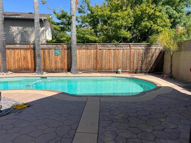1298 Hersman Drive, Gilroy CA: https://media.crmls.org/mediaz/82d5be7e-5d53-41f4-b53b-f6affdce38c1.jpg