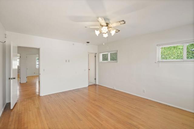108 W Kenneth Road, Glendale CA: https://media.crmls.org/mediaz/82d63dcf-1d04-4a6f-b380-6a50ae4fdd26.jpg