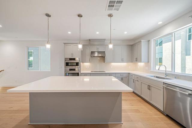 1017 Sinopia Terrace, San Ramon CA: https://media.crmls.org/mediaz/82d64bdf-85d7-4aba-8298-d8618fe8b814.jpg