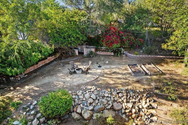 320 Beaumont Dr., Vista CA: https://media.crmls.org/mediaz/82d65d07-8c30-4ea3-b2ce-19e907cf203f.jpg