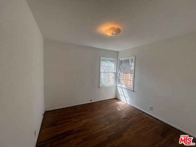 2433 Mckinley Avenue photo 7