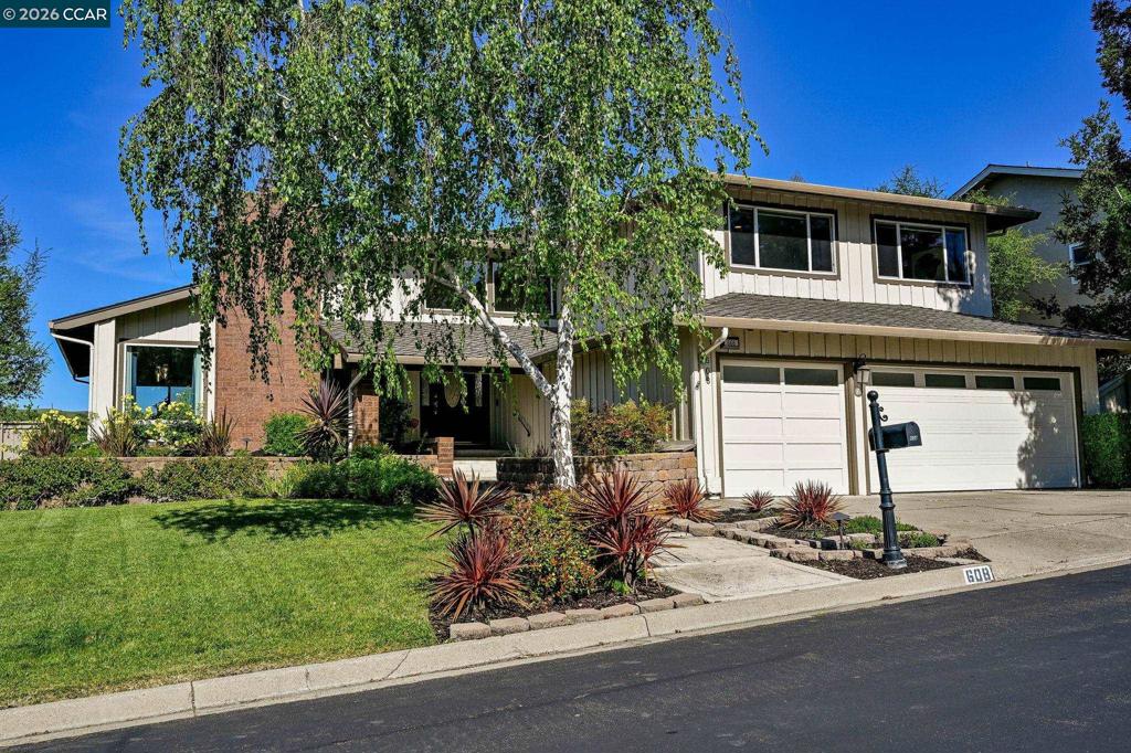 608 Serramonte Ct