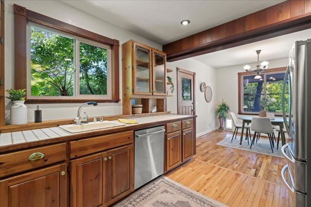 746 Western Drive, Santa Cruz CA: https://media.crmls.org/mediaz/82d86d35-0301-4a68-be0e-957147debc0f.jpg