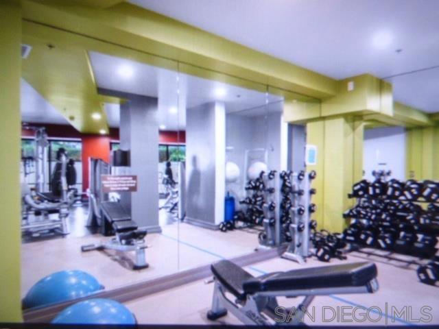 100 Harbor Dr, San Diego CA: https://media.crmls.org/mediaz/82d9a9ee-c9f5-4847-9fda-638a7e3734a0.jpg