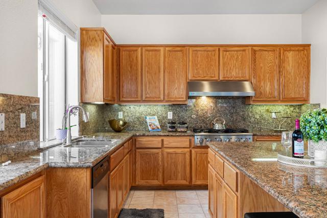 336 Arrowhead Way, Hayward CA: https://media.crmls.org/mediaz/82d9dce3-f373-4501-b1cf-c217702ef1dc.jpg