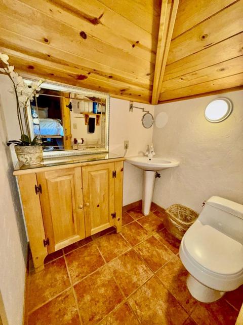 575 Dolores Avenue, Half Moon Bay CA: https://media.crmls.org/mediaz/82da30e1-1863-43a6-b9fd-6c499537a161.jpg