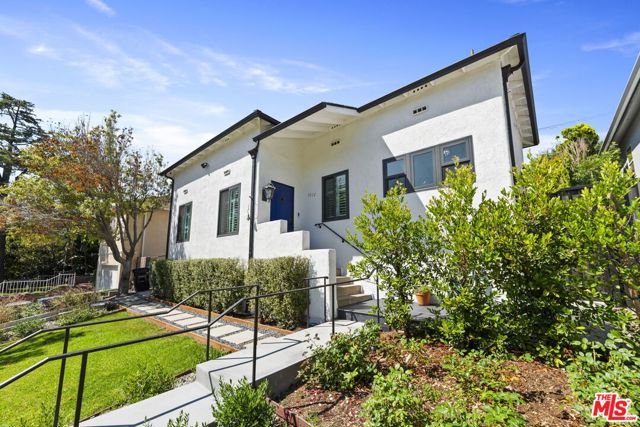 1517 Glendon Avenue, Los Angeles CA: https://media.crmls.org/mediaz/82daeed6-8f82-41b4-a84a-6ee2f549ef8a.jpg