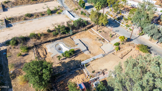 1962 E Loma Alta Drive, Altadena CA: https://media.crmls.org/mediaz/82db8a1d-d629-4a33-a307-b091fd3aa923.jpg