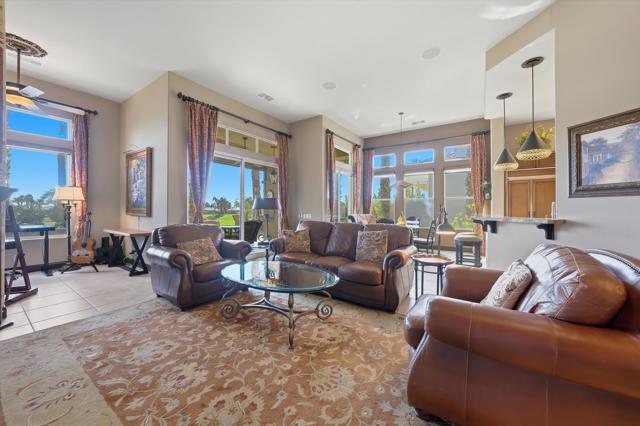 51518 Via Sorrento, La Quinta CA: https://media.crmls.org/mediaz/82dbdfc9-8fdf-4620-b420-a7fde68eccce.jpg