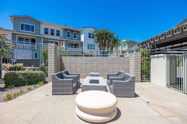 Detail Gallery Image 38 of 39 For 1105 Hibiscus Way, Oceanside,  CA 92054 - 3 Beds | 2/1 Baths