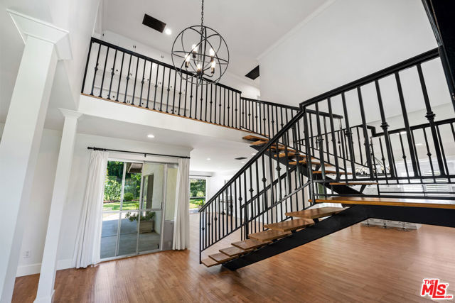 22619 Town Crier Road, Calabasas CA: https://media.crmls.org/mediaz/82dca73a-0feb-47ab-86b8-b5c2f9cd7b54.jpg