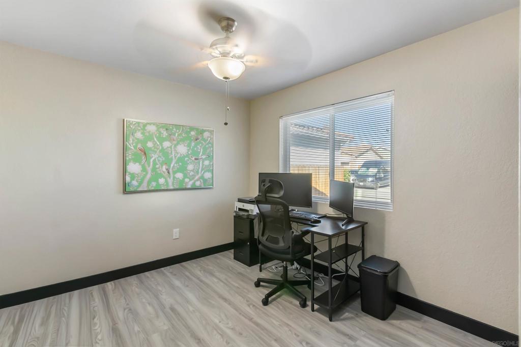 MLS #250042951SD image #16