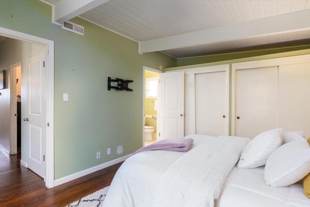 2037 Harding Avenue, San Mateo CA: https://media.crmls.org/mediaz/82de0fd9-cee3-48b5-8ca9-e31ddb7284e4.jpg