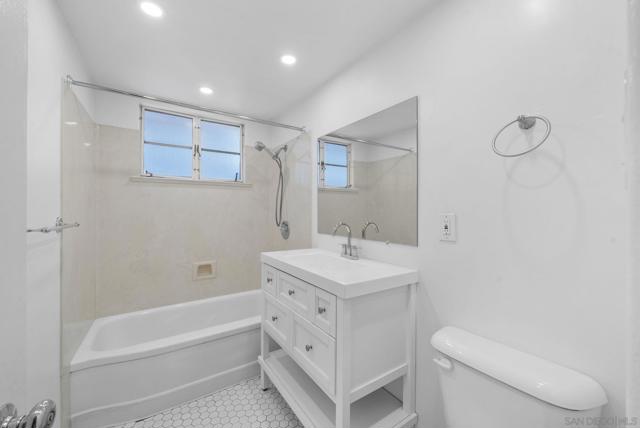 3958 Pringle Street, San Diego CA: https://media.crmls.org/mediaz/82de3c00-1137-4694-91b6-692b52194d79.jpg