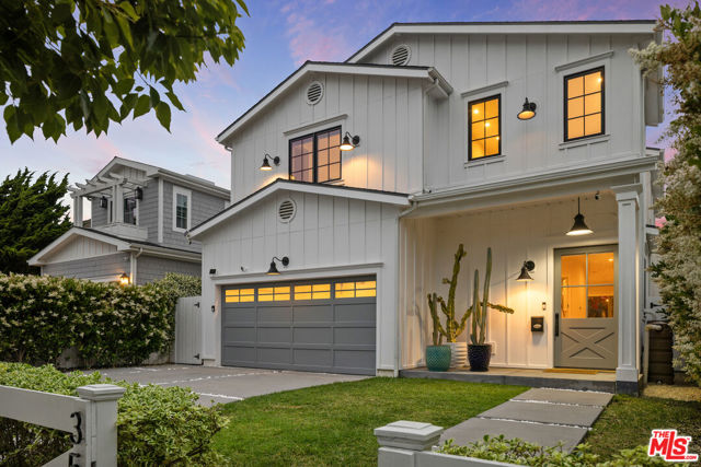 3520 Butler Avenue, Los Angeles CA: https://media.crmls.org/mediaz/82dfb4cc-0221-4e86-beb5-c51166b1445e.jpg
