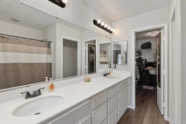 1468 Levant Lane, Chula Vista CA: https://media.crmls.org/mediaz/82e05e27-8ea0-4cbb-998c-ebbef47d366e.jpg