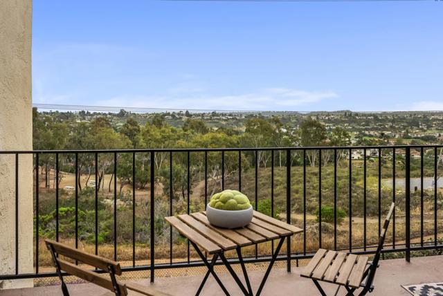 3133 Vista Rica, Carlsbad CA: https://media.crmls.org/mediaz/82e0f0ed-0c95-4865-b908-77279a750359.jpg