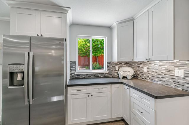 1580 Alameda De Las Pulgas, Redwood City CA: https://media.crmls.org/mediaz/82e17fdd-08ac-4284-af80-1a9bb6780d01.jpg