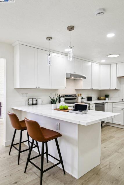 35593 Cleremont Dr, Newark CA: https://media.crmls.org/mediaz/82e30e6d-3841-4ed1-86f0-e6ce623f61a8.jpg