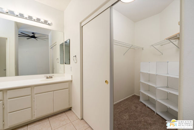 2220 N Paseo De Anza, Palm Springs CA: https://media.crmls.org/mediaz/82e551b4-fb77-43d3-8b31-73cb940a2e8a.jpg