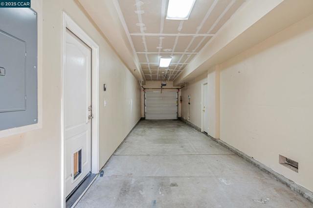 2 Corvina Ct, American Canyon CA: https://media.crmls.org/mediaz/82e63ae6-fdcb-4eda-8e7e-d813c1694326.jpg