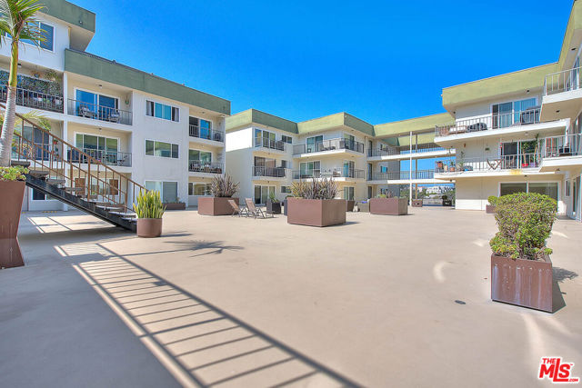 1600 Ardmore Avenue, Hermosa Beach, California 90254, 1 Bedroom Bedrooms, ,1 BathroomBathrooms,Residential,Sold,Ardmore,23286549