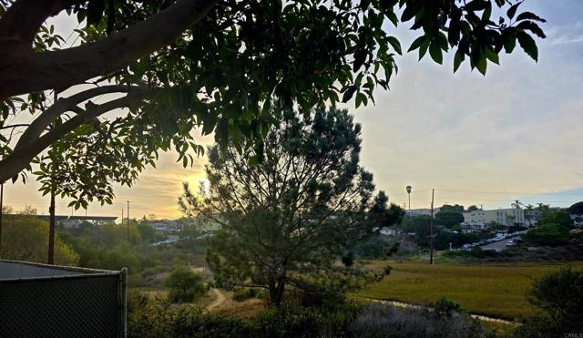 Detail Gallery Image 37 of 38 For 2666 Worden #8,  San Diego,  CA 92110 - 2 Beds | 1/1 Baths