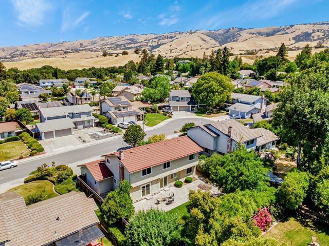 3012 Lake Estates Court, San Jose CA: https://media.crmls.org/mediaz/82e75b5f-b9c2-4718-97dd-6e4472c0c6ab.jpg