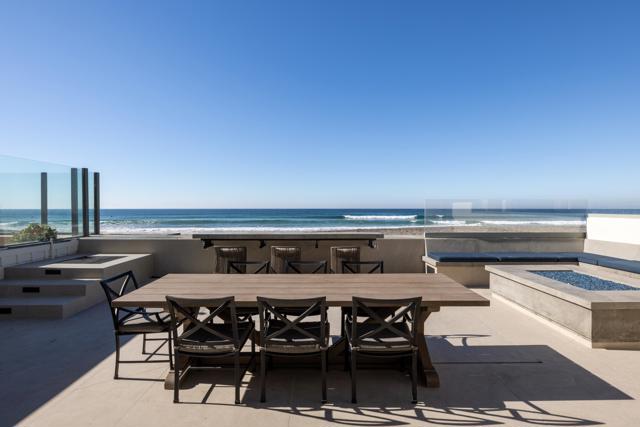 Detail Gallery Image 9 of 12 For 2016 Ocean Front, Del Mar,  CA 92014 - 4 Beds | 4 Baths