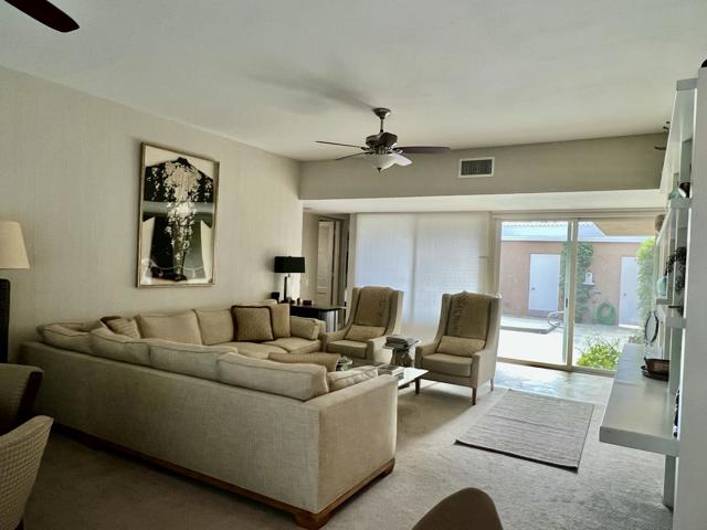 76850 Sandpiper Drive, Indian Wells CA: https://media.crmls.org/mediaz/82e88eb6-1806-4f34-8b6e-ee17ec9efbb4.jpg