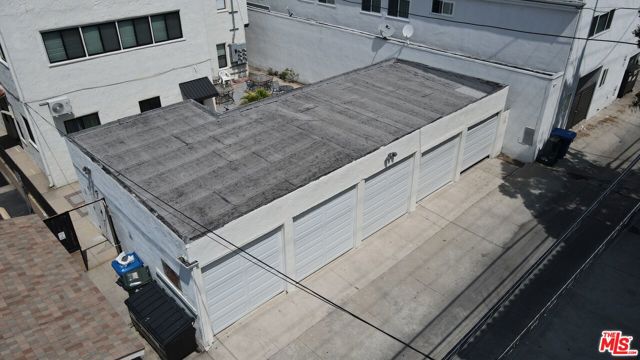 224 N Jackson Street, Glendale CA: https://media.crmls.org/mediaz/82e9c1b7-2680-41c5-b341-7b239c19090d.jpg