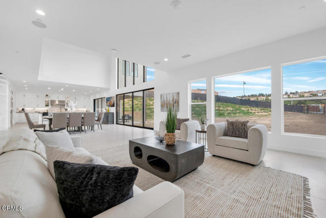 Detail Gallery Image 23 of 70 For 11944 N Red Hawk Ln, Porter Ranch,  CA 91326 - 5 Beds | 5 Baths